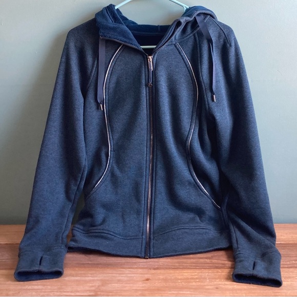 Lululemon Scuba Hoodie Plush Size 6 - Picture 3 of 8